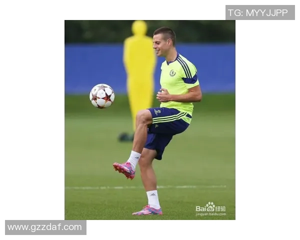 全球顶尖后卫盘点足球明星的实力与荣耀之路